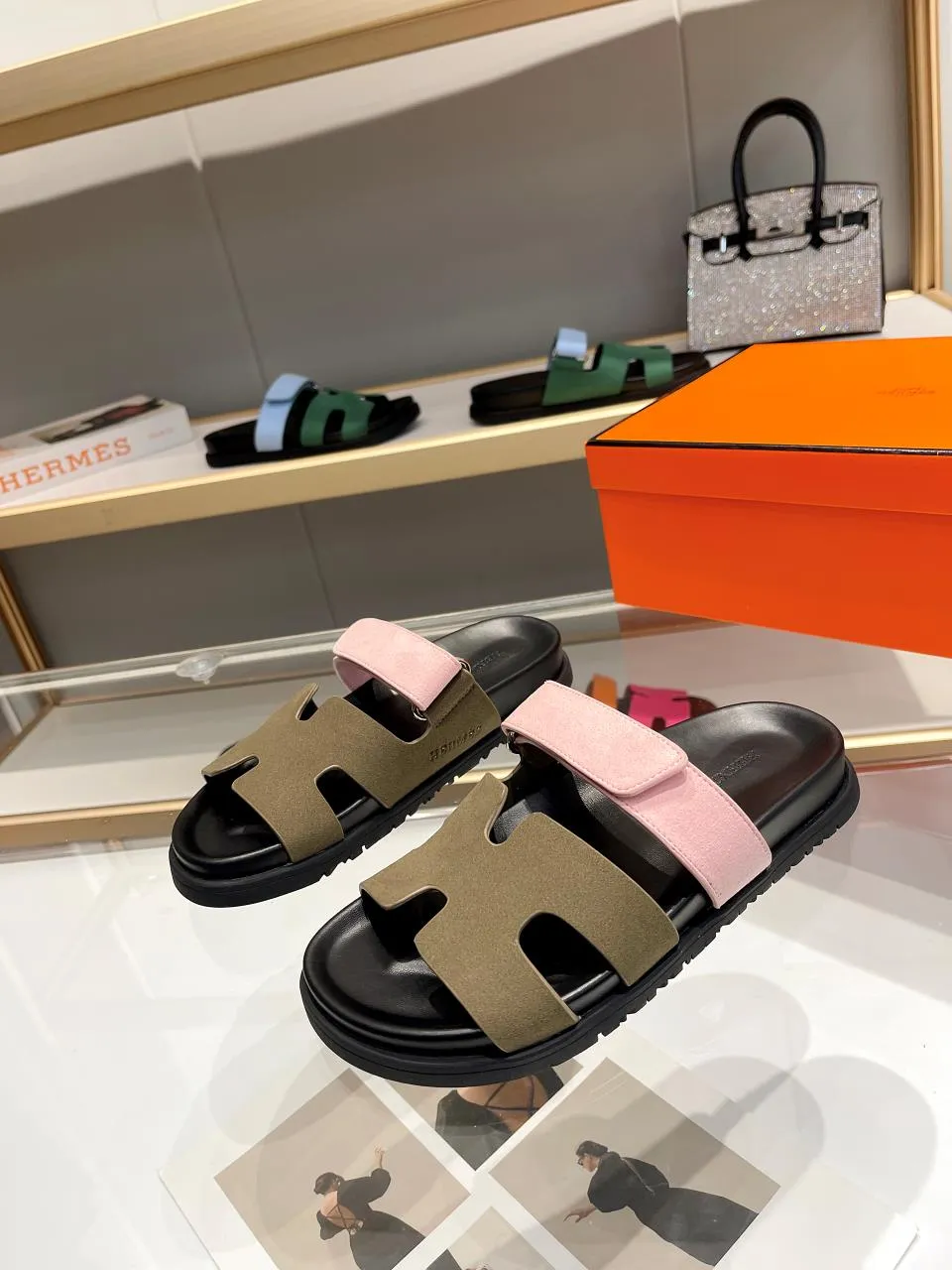 👟👟Ex-factory price 440👟👟Men's +10 HERMES Chypre sandals, popular slippers are now on the market🔥🔥🔥. The original shoes at the counter are carefully made from molds. They are the favorite luxuries of big-name celebrities. High quality creates classics. You are welcome to repost the pictures and sell them!  Size: Women’s size: 35-42 Men’s size: 39-46